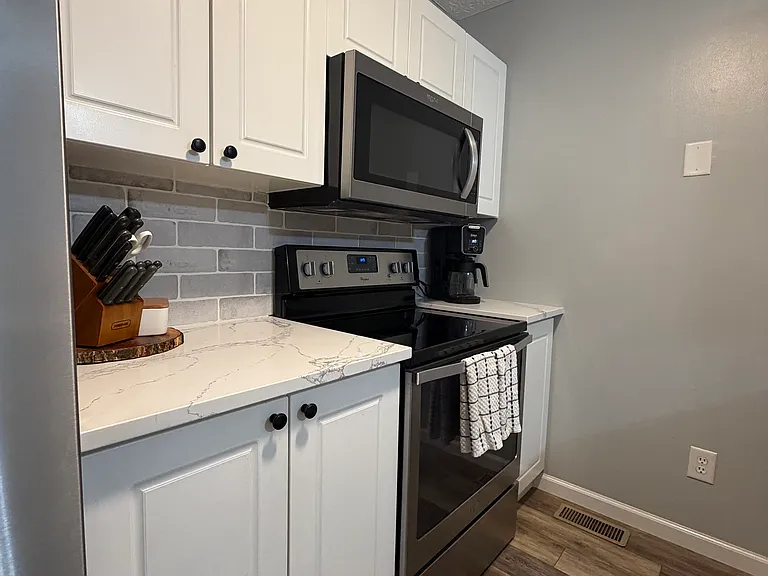 9135 Parkpoint Ln — Photo 5