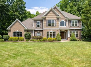 6834 Colyer Xing, Victor, NY 14564