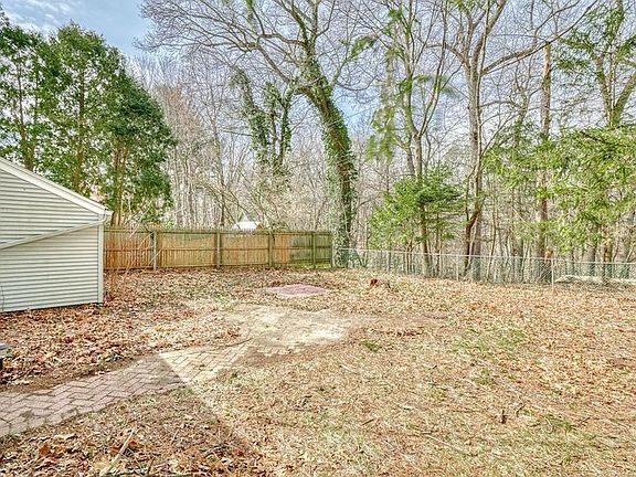 45th image of 262 Commodore Pkwy