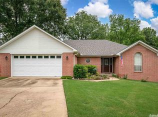 1696 Highpoint Dr, Conway, AR 72034