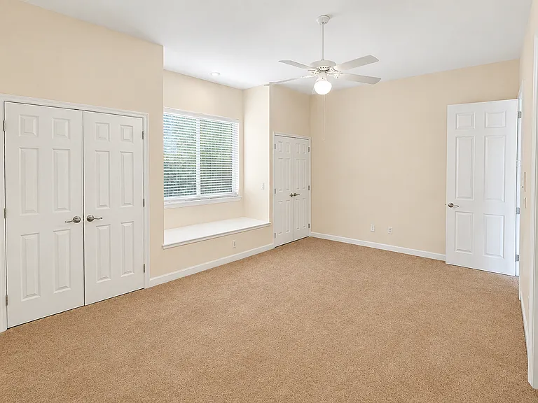Private Guest Suite with Dual-Access Bath