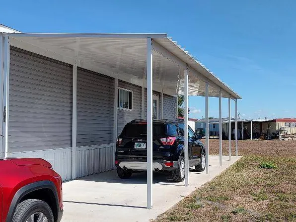 1024 Yellowstone Ct, North Fort Myers, FL 33917