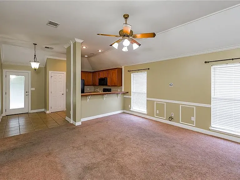 631 Whitefield Ln — Photo 7
