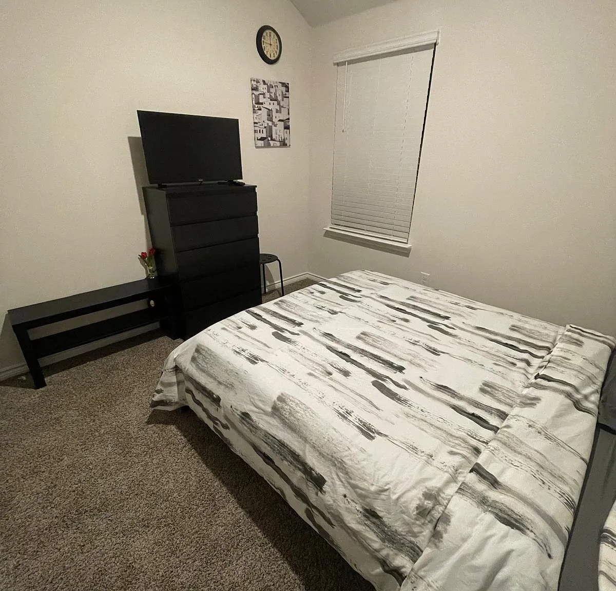 3 bed, 2.5 bath, 1400 sqft, $1,200 — Photo 4