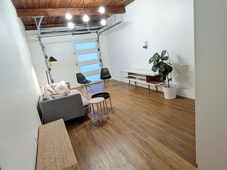 5115 SE 51st Ave — Photo 15