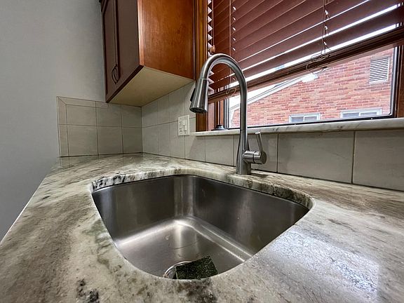 5th image of 32638 Bertram Dr