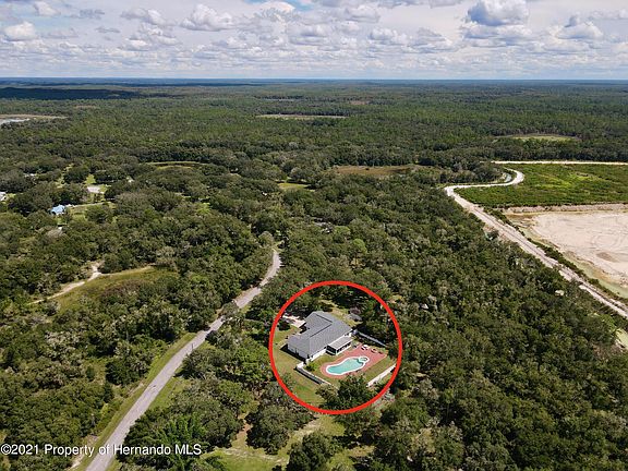 3rd image of 35396 Ranchette Blvd