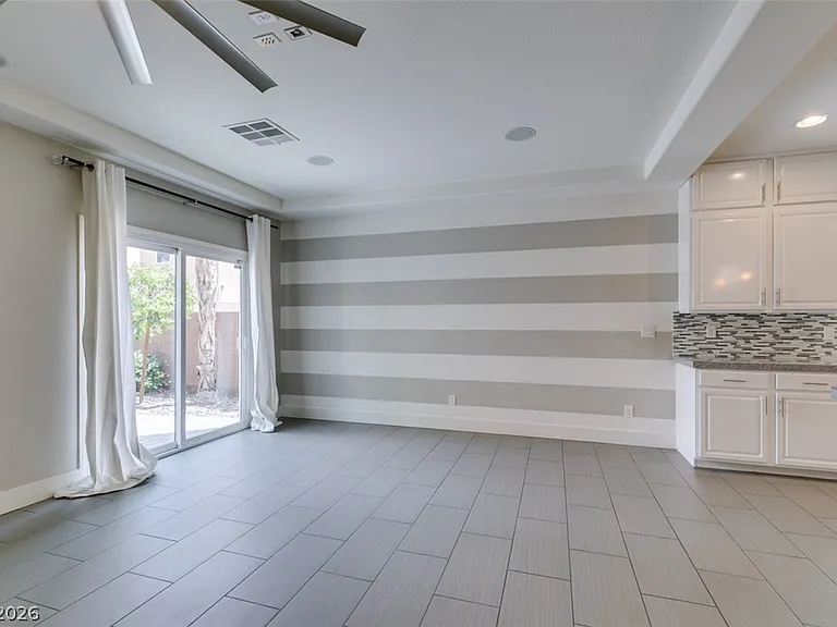 4586 W Camero Ave — Photo 17