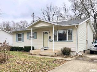 1616 Lamar Dr, Pekin, IL 61554
