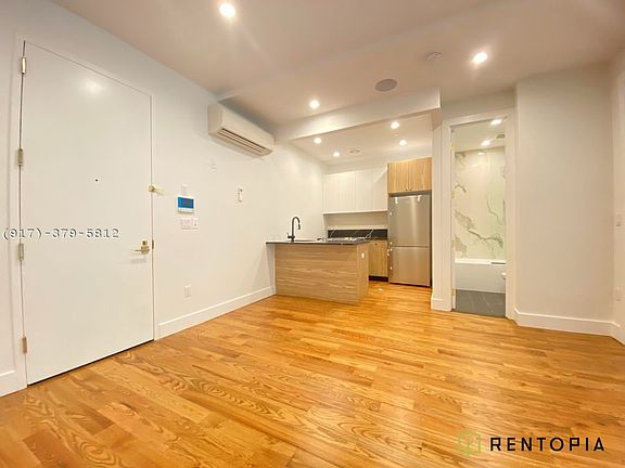 3rd image of 61 Montrose Ave #4I