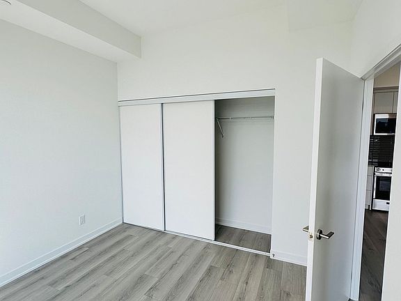 5th image of 1787 Saint Clair Ave W #907