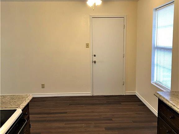 5th image of 3419 Jewell Dr