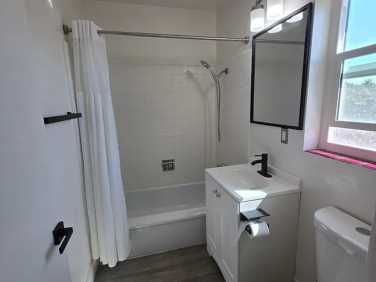 477 Bancroft Ave #1-19 — Photo 8