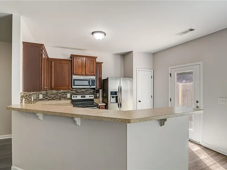 544 Oakside Pl — Photo 5