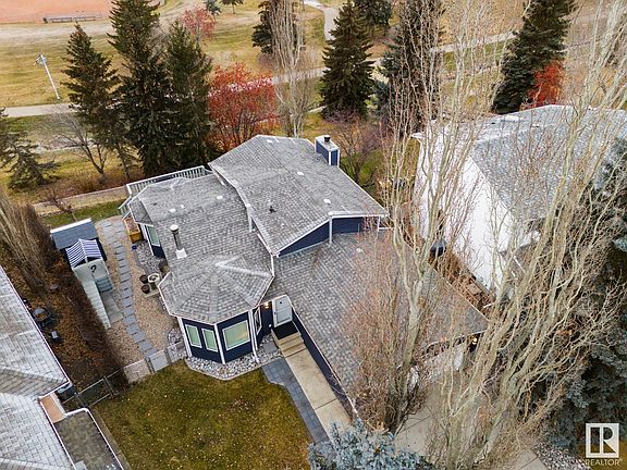 2nd image of 185 Saint Andrews Dr