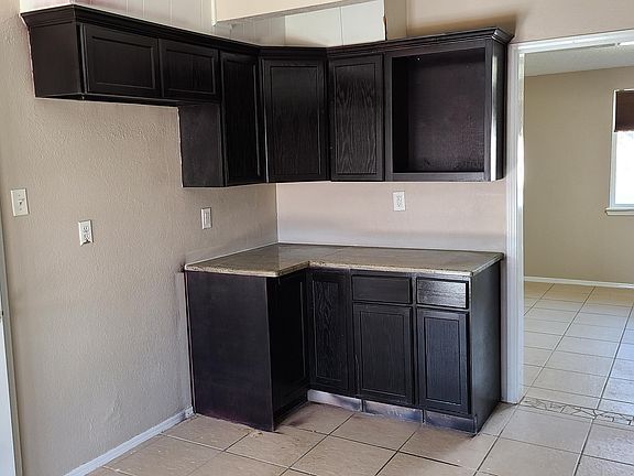 4th image of 5404 Dearborne Dr