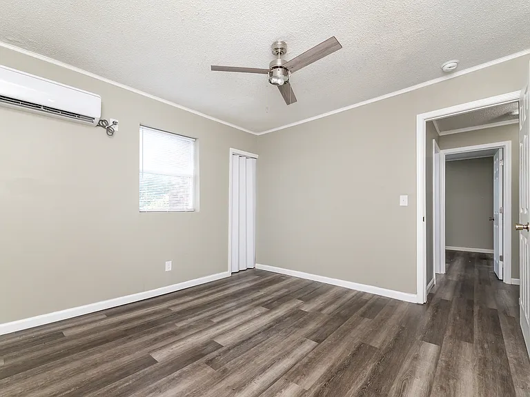 506 Plain St — Photo 13