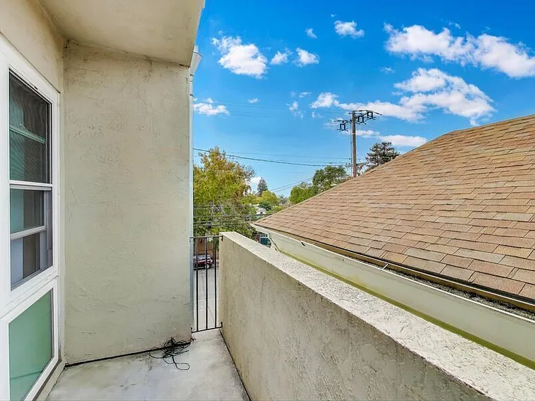 450 Alcatraz Ave #12 — Photo 4
