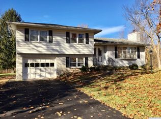 71 Brookbound Ln, Claverack, NY 12513