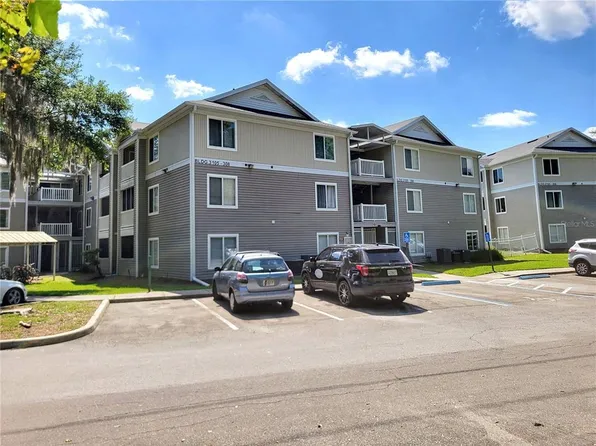 4000 SW 23rd St APT 3-305, Gainesville, FL 32608