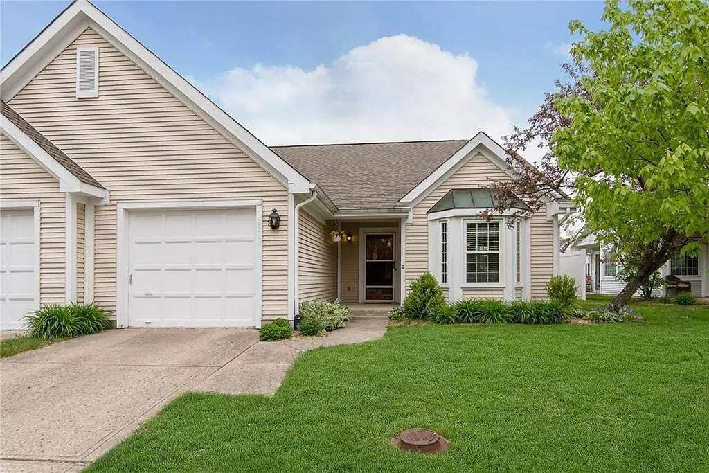 8114 Crook Dr N photo 1