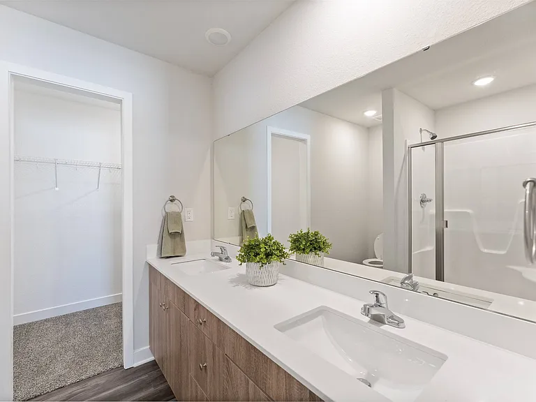 Barry West Townhomes — Photo 26