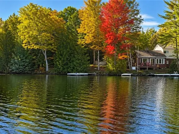 216 Smooth Rock Rd, Georgian Bay, ON L0K 1S0