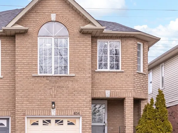 634 Amaretto Ave, Pickering, ON L1X 2V2
