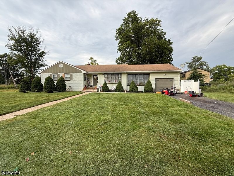 1st image of 115 Crampton Ave
