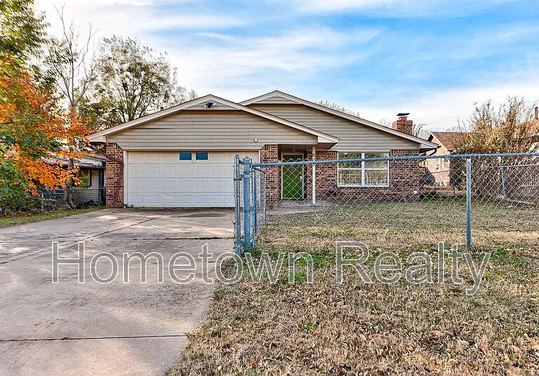 605 W Clarke St — Photo 4