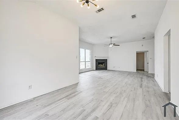 809 Elbe Dr — Photo 14
