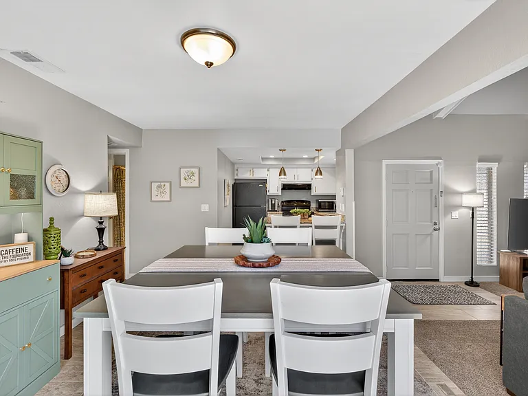 N Morgan Pl — Photo 9