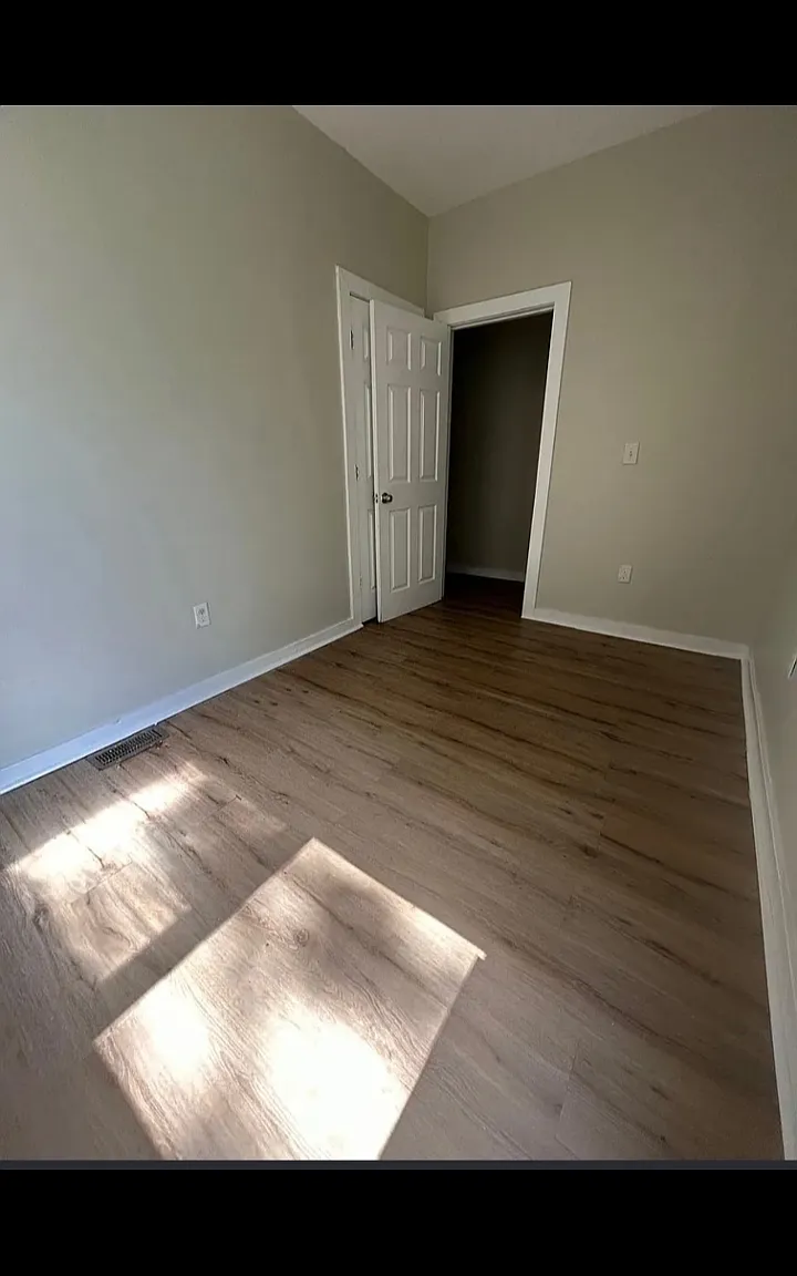 3 bed, $2,100 — Photo 2