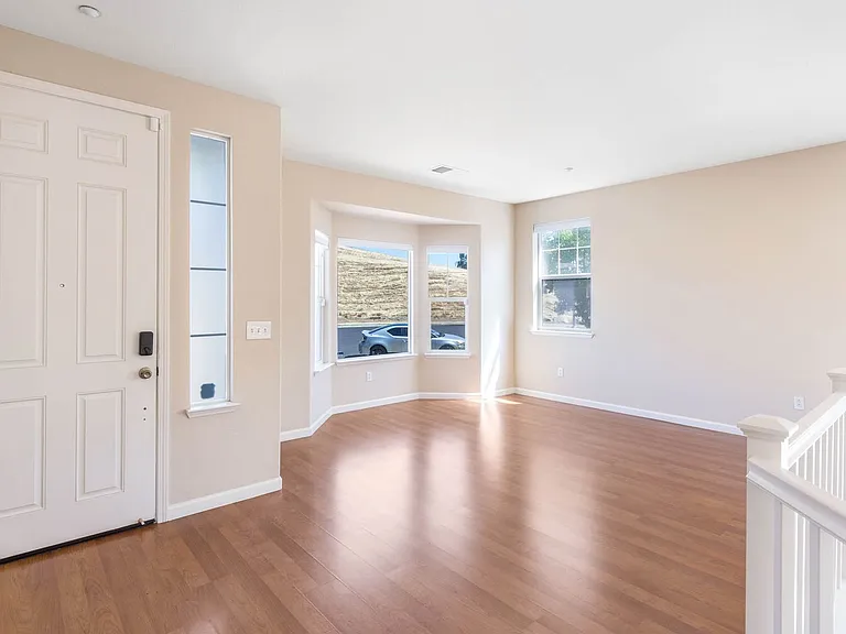 2902 Haddington Ct — Photo 5