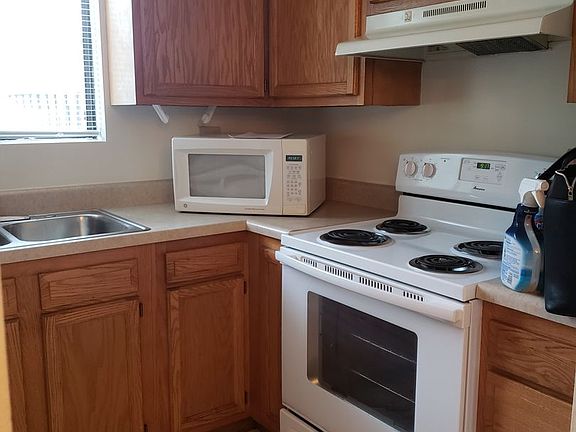 4th image of 807 Hartwell Dr APT 2