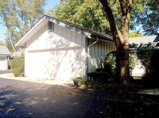 9 W Windsor Ct, Sugar Grove, IL 60554