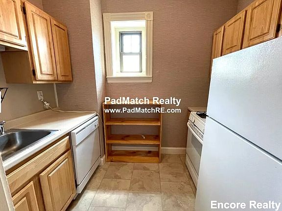 3rd image of 109 Saint Paul St #D