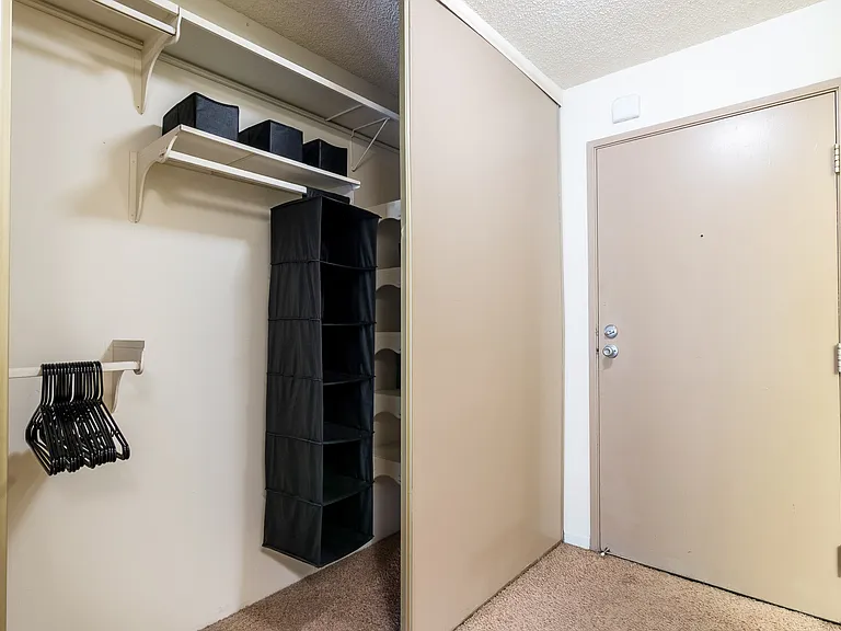 6565 W Foxridge Dr — Photo 35