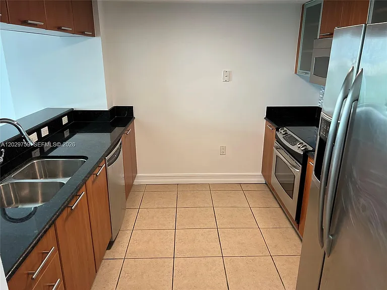 1800 N Bayshore Dr #3904 — Photo 3