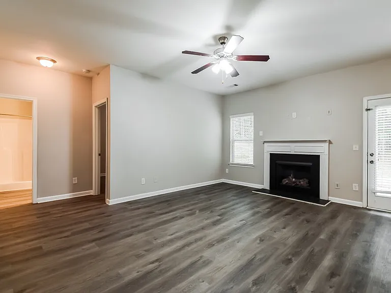 6338 Oakwell Pl — Photo 4