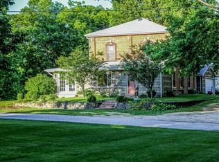 119 N 6th St, Le Claire, IA