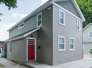 614 4th St NW #2, Grand Rapids, MI 49504