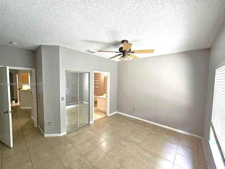 1275 SW 48th Ter #1275 — Photo 5