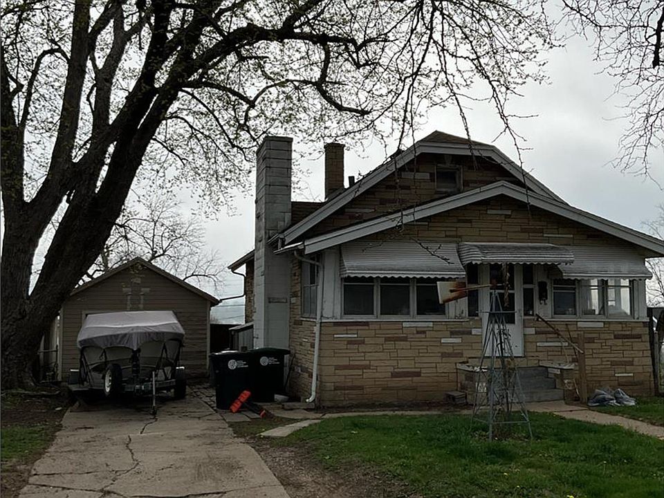 1st image of 3831 S 35th St