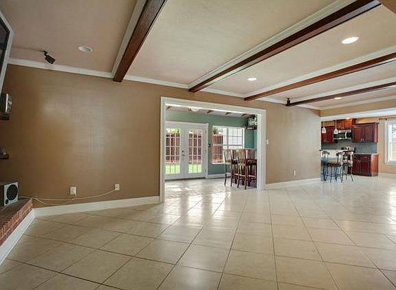 4th image of 4455 Bancroft Dr