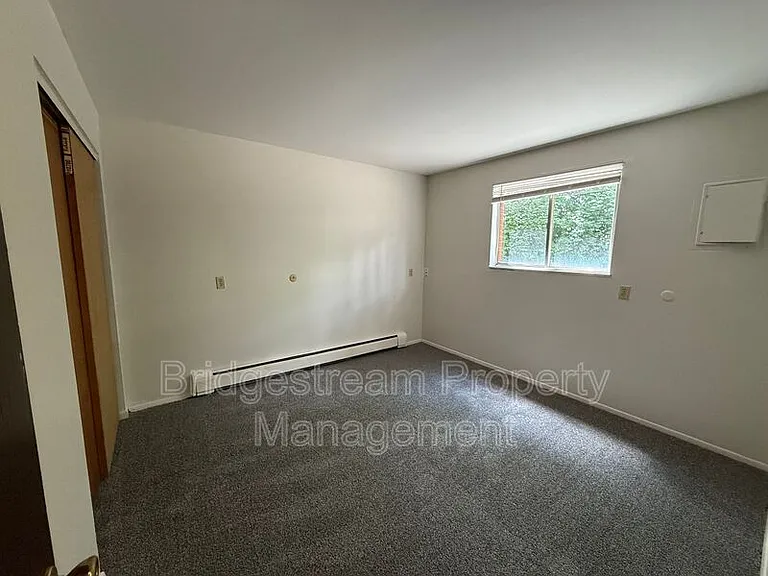 222-4 Sherman St — Photo 6