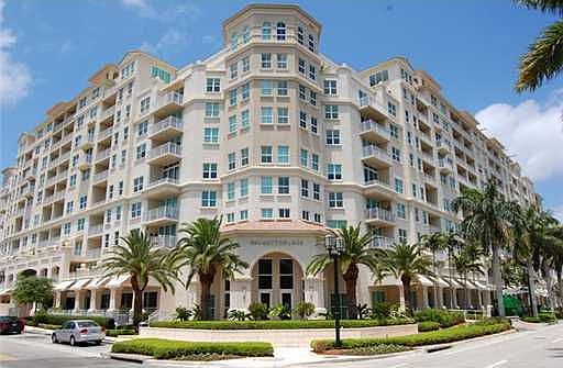 Home For Sale In Palmetto Place