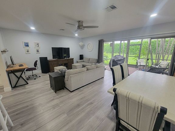 4th image of 9528 Boca River Cir