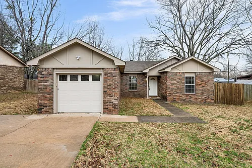 100 Grand Brook Dr Photo 1