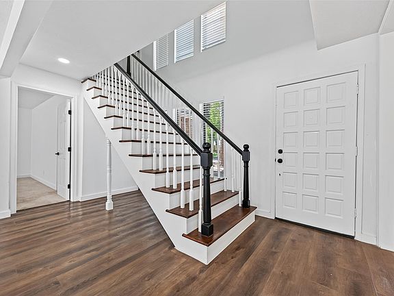 4th image of 5411 Cobble Ln
